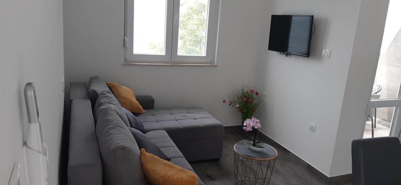 Apartmani Antea Starigrad Paklenica Exterior photo